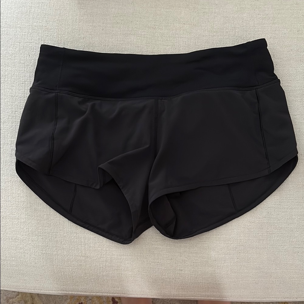 lululemon Women's Low Rise 2.5 Black Speed Up shorts